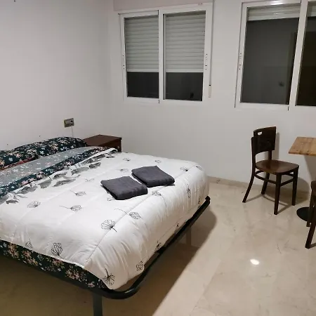 民宿 Piccadilly Centre Deluxe 阿利坎特