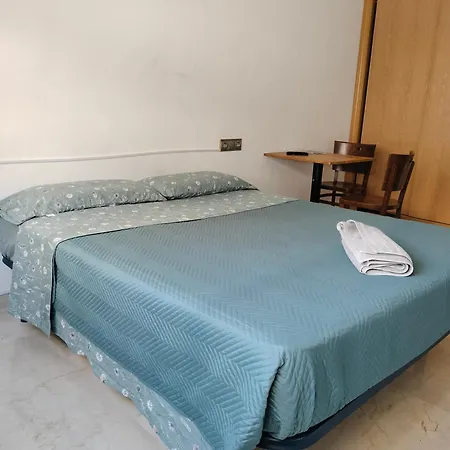 Piccadilly Centre Deluxe Проживание в семье